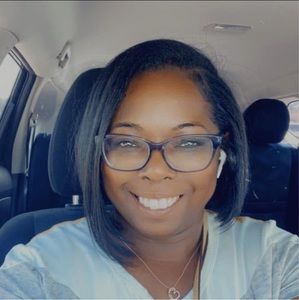 Meet your Posher, Cristina